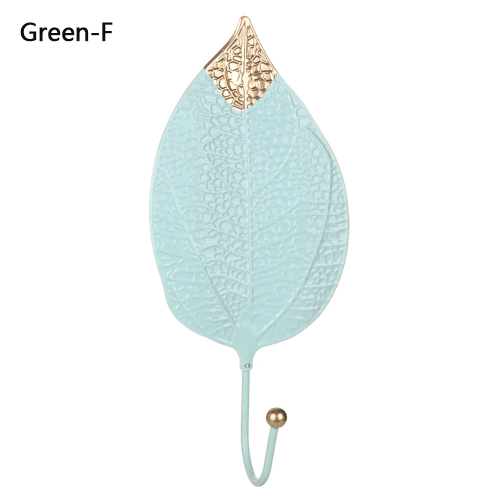 Crochet adhésif en forme de feuille – Doré ou vert d'eau, 18 modèles