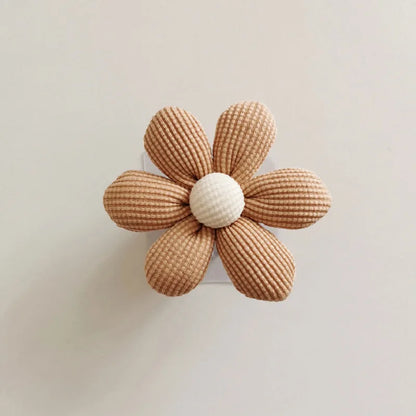 Crochet mural fleur en bois – Décoration nordique enfant