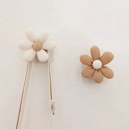 Crochet mural fleur en bois – Décoration nordique enfant